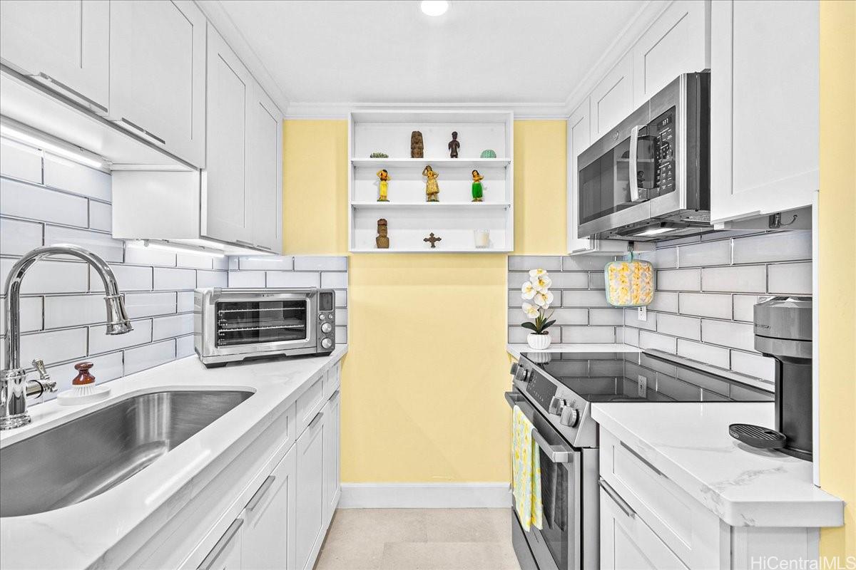 Sunset Lakeview condo # A/PH2, Honolulu, Hawaii - photo 5 of 25