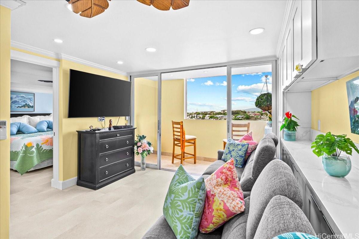Sunset Lakeview condo # A/PH2, Honolulu, Hawaii - photo 7 of 23