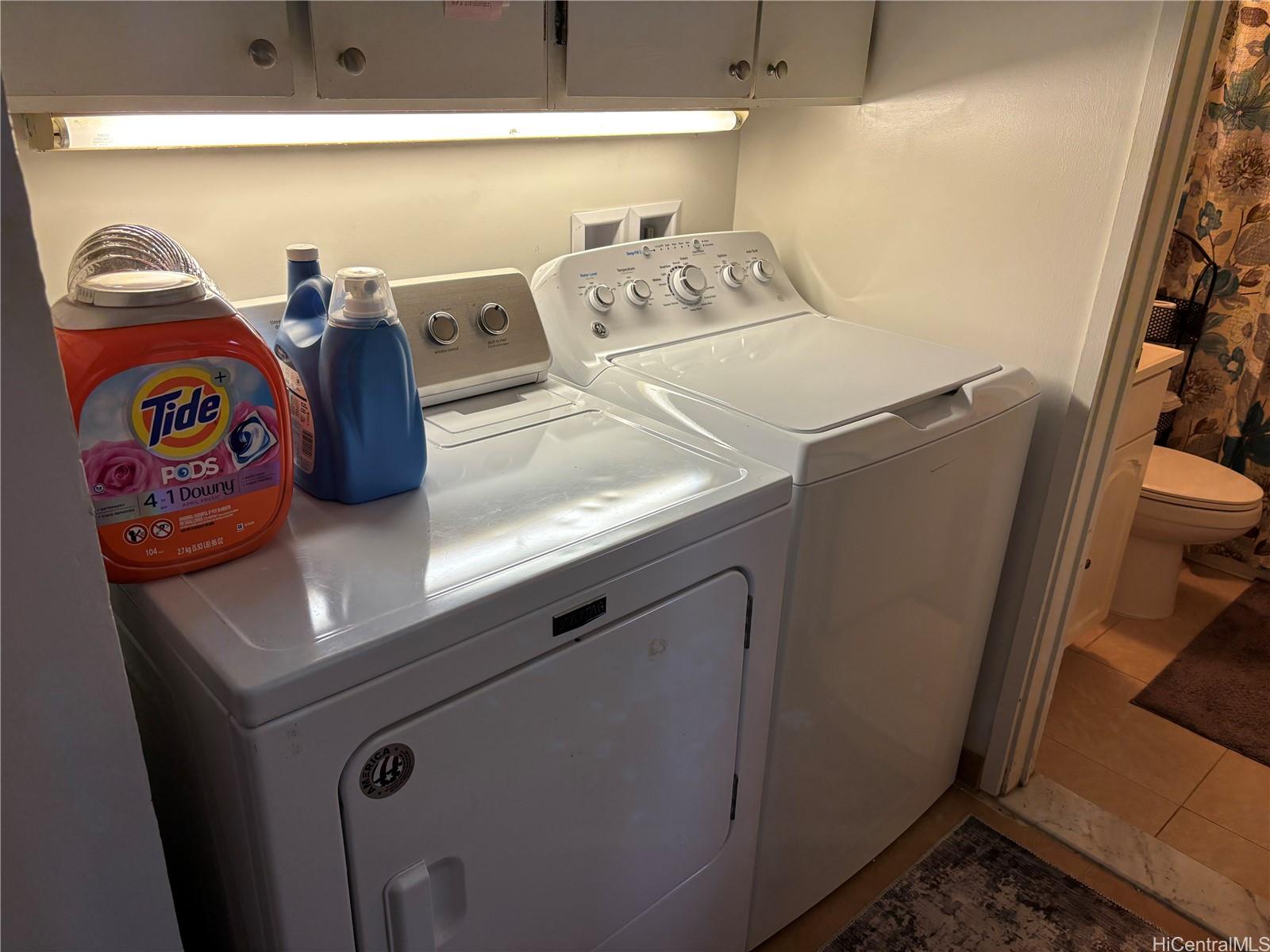 Sunset Lakeview condo # B404, Honolulu, Hawaii - photo 4 of 11