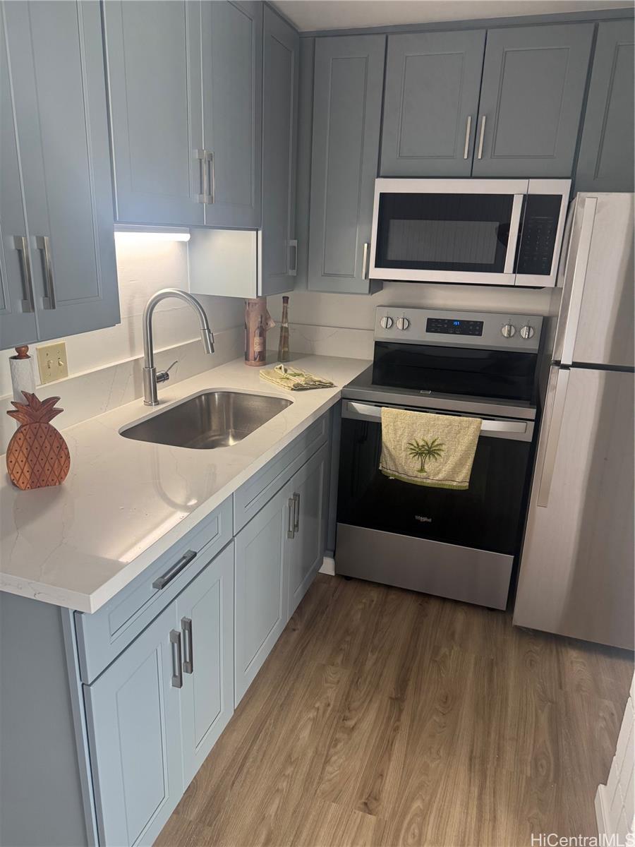 Sunset Lakeview condo # B909, Honolulu, Hawaii - photo 2 of 23