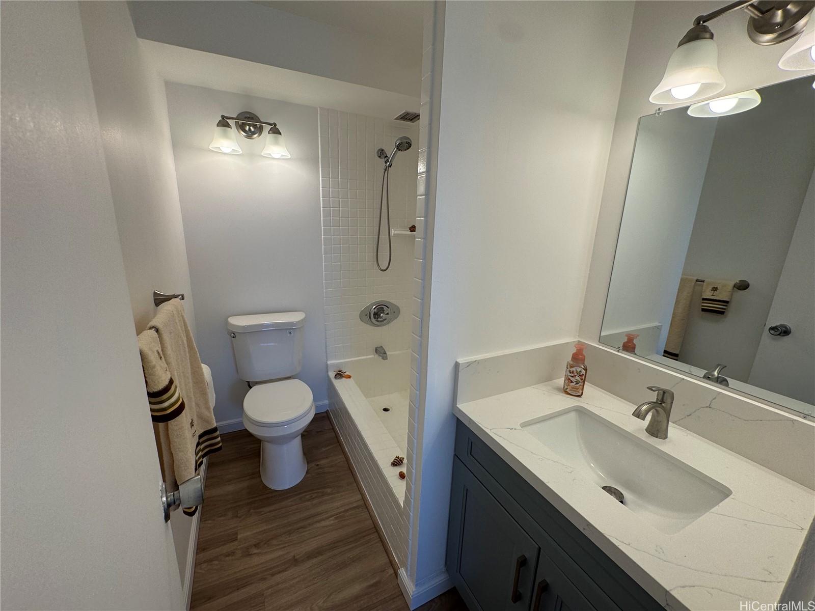 Sunset Lakeview condo # B909, Honolulu, Hawaii - photo 14 of 23