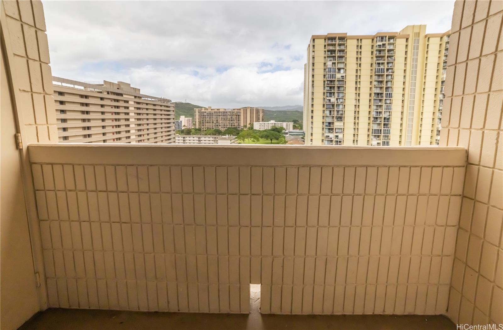 Sunset Lakeview condo # B909, Honolulu, Hawaii - photo 12 of 21