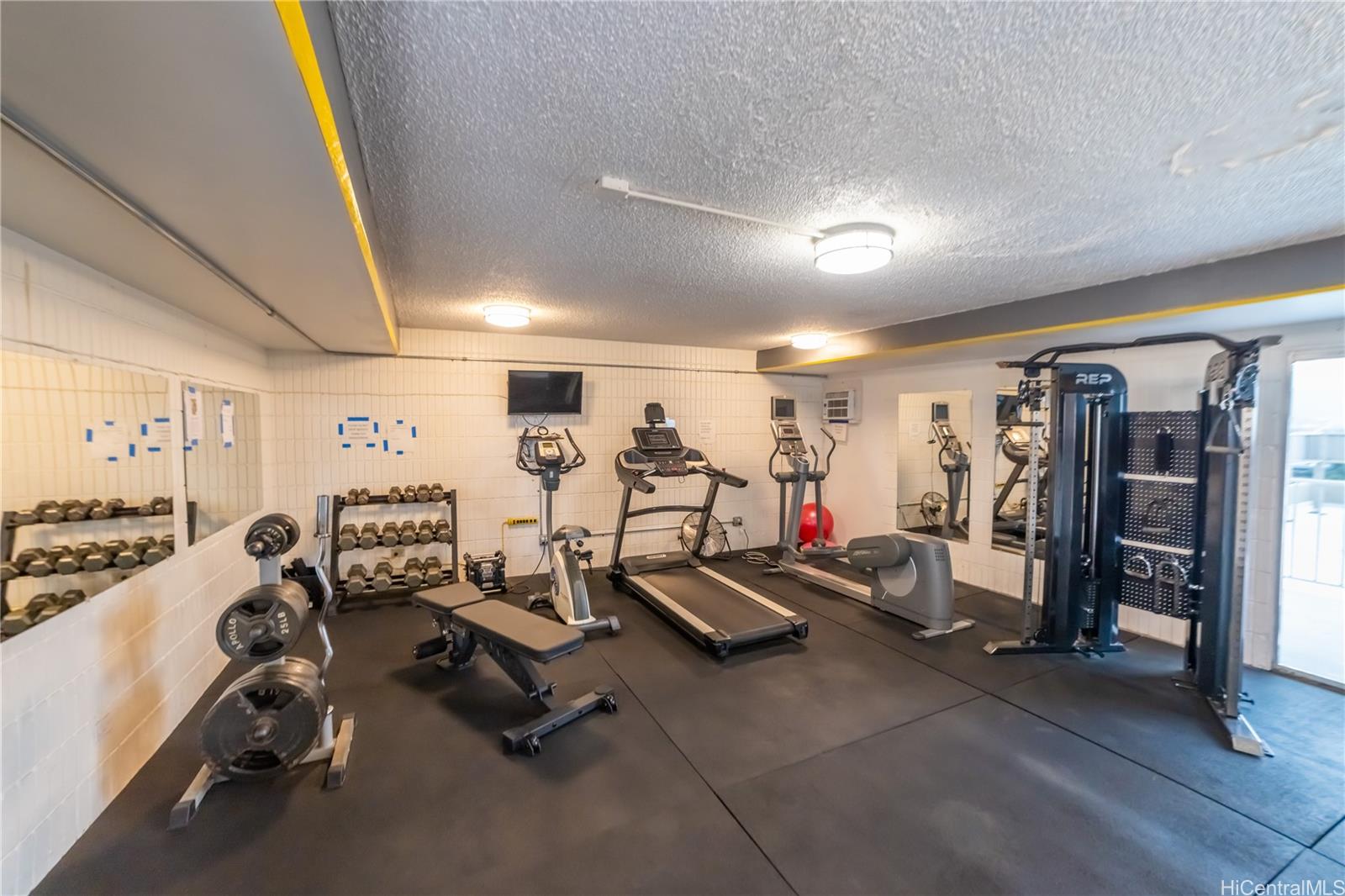 Sunset Lakeview condo # B909, Honolulu, Hawaii - photo 14 of 21