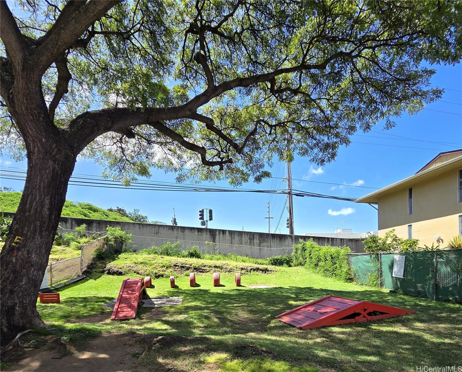 Sunset Lakeview condo # B PH12, Honolulu, Hawaii - photo 12 of 16