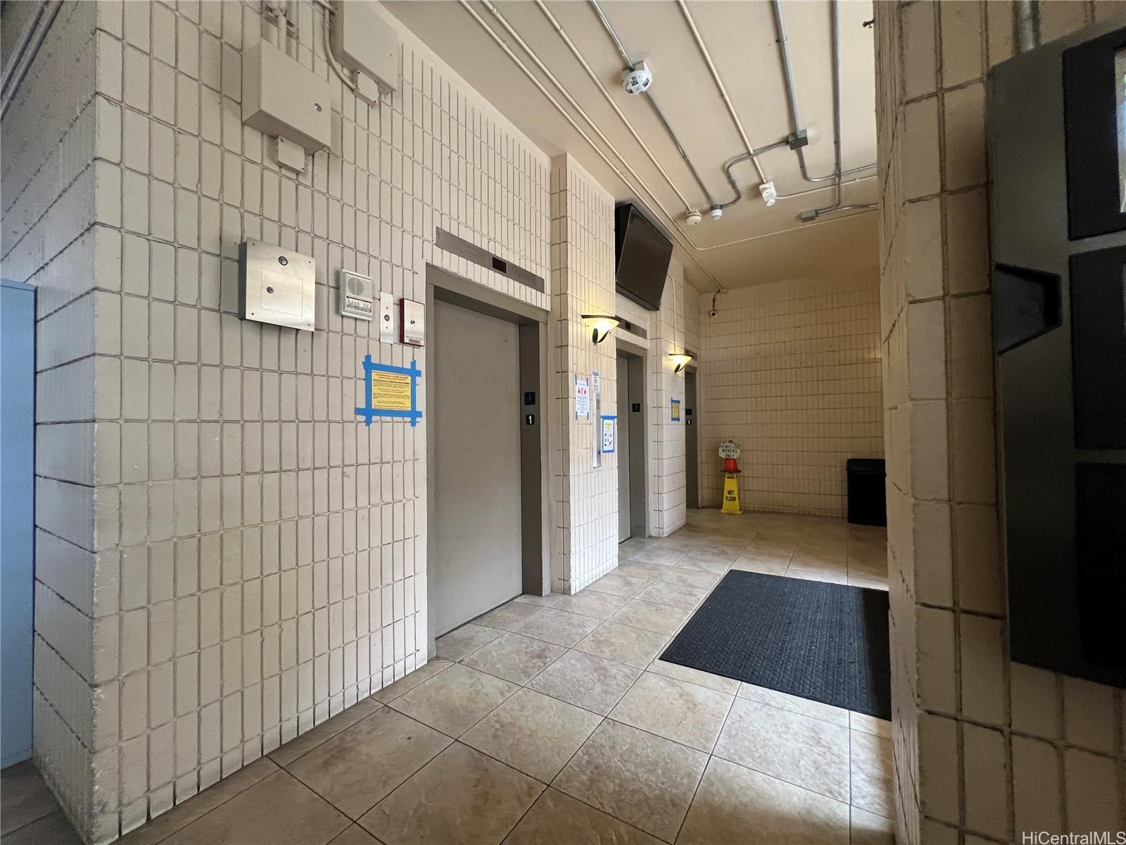 Sunset Lakeview condo # PH4 B, Honolulu, Hawaii - photo 4 of 24