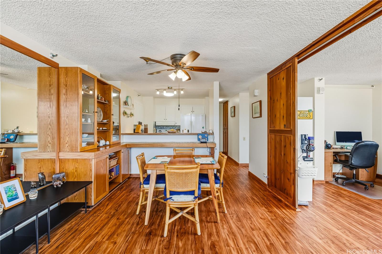 Windward Passage condo # 1512, Kailua, Hawaii - photo 3 of 16