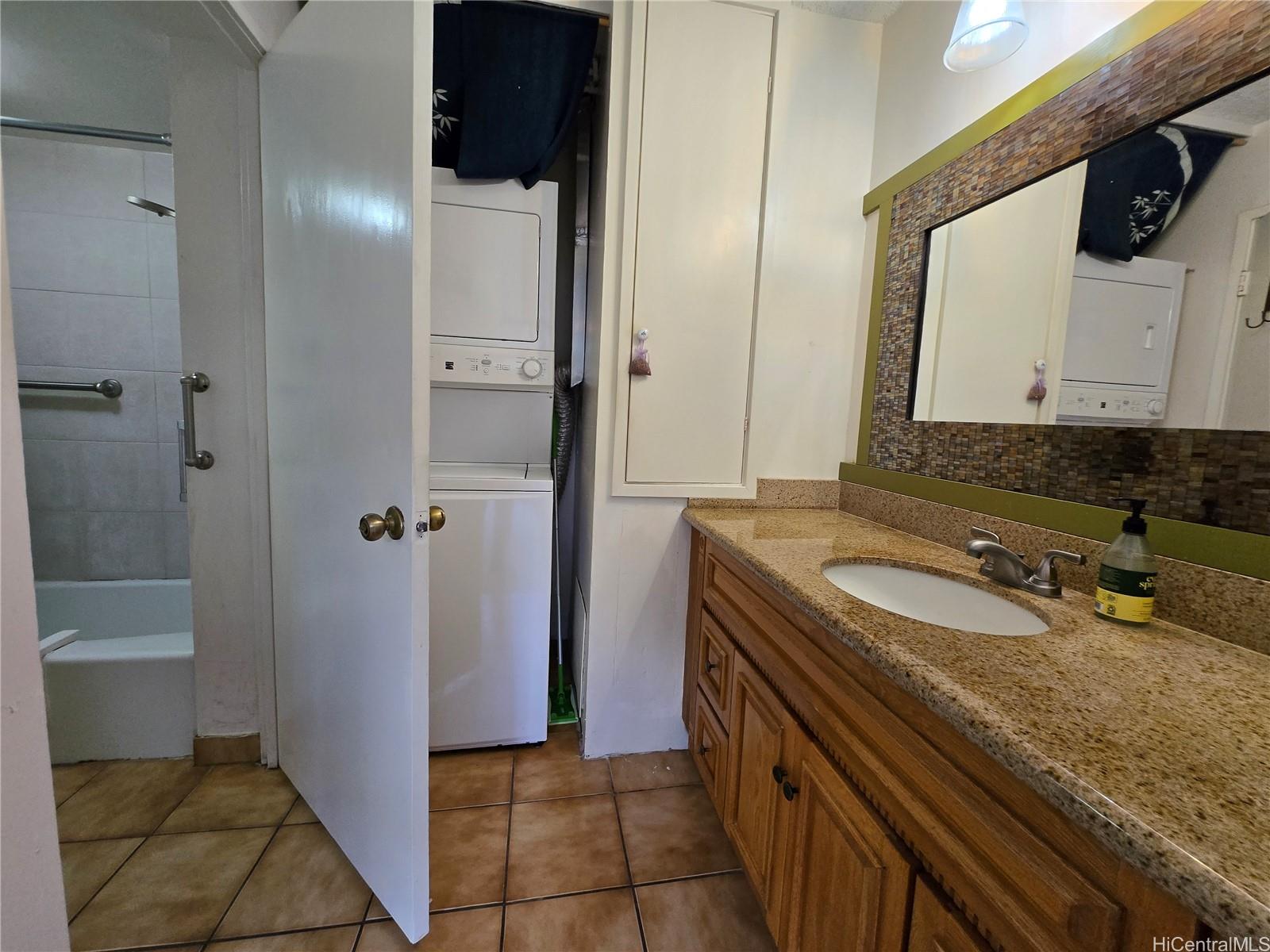 Windward Passage condo # 208, Kailua, Hawaii - photo 15 of 16