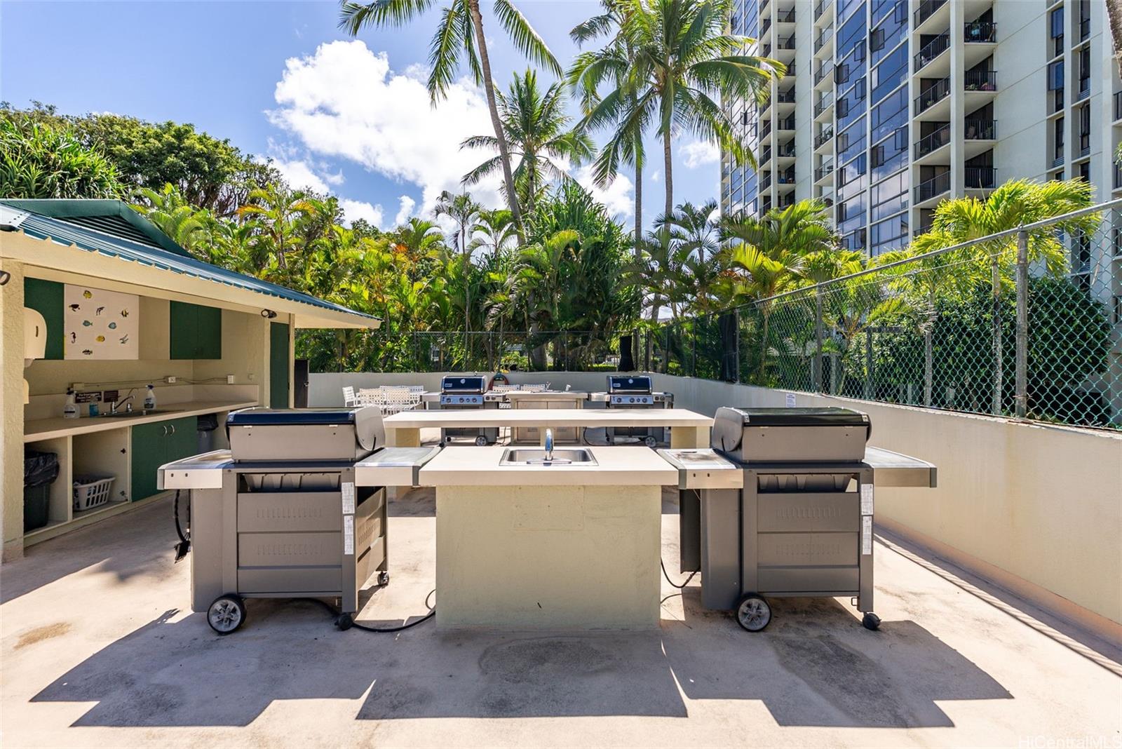 Windward Passage condo # 309, Kailua, Hawaii - photo 23 of 24