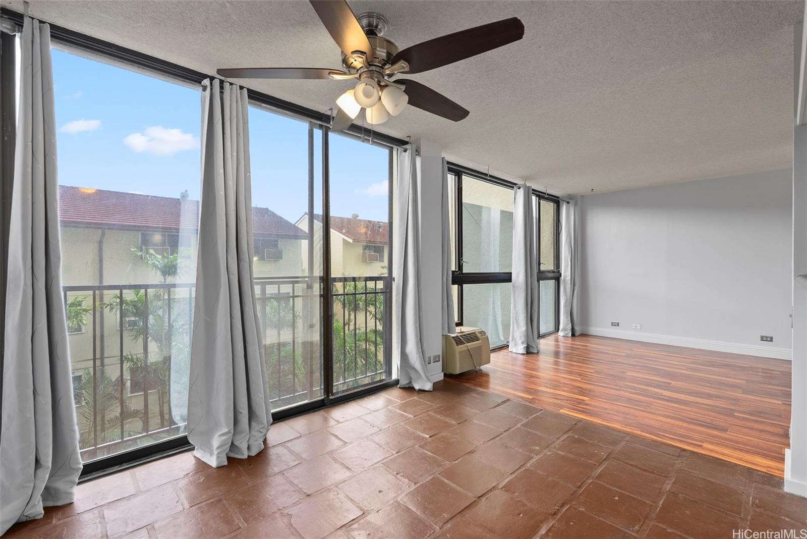 Windward Passage condo # 310, Kailua, Hawaii - photo 5 of 25