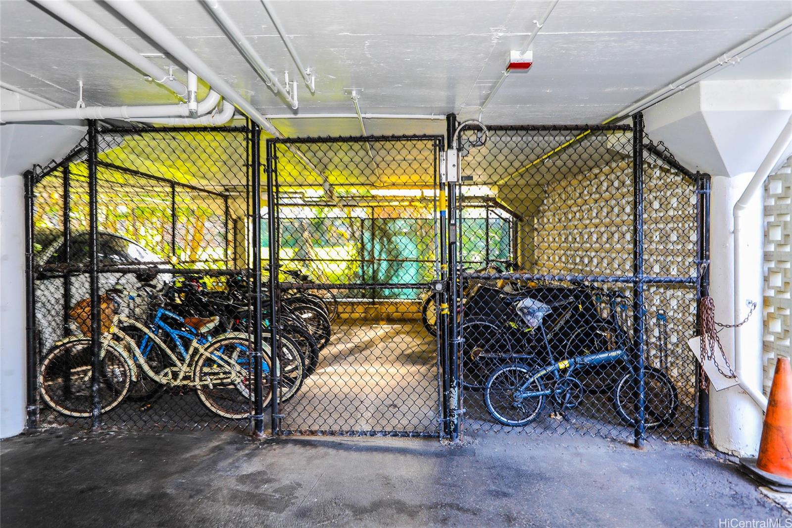 Windward Passage condo # 709, Kailua, Hawaii - photo 24 of 25