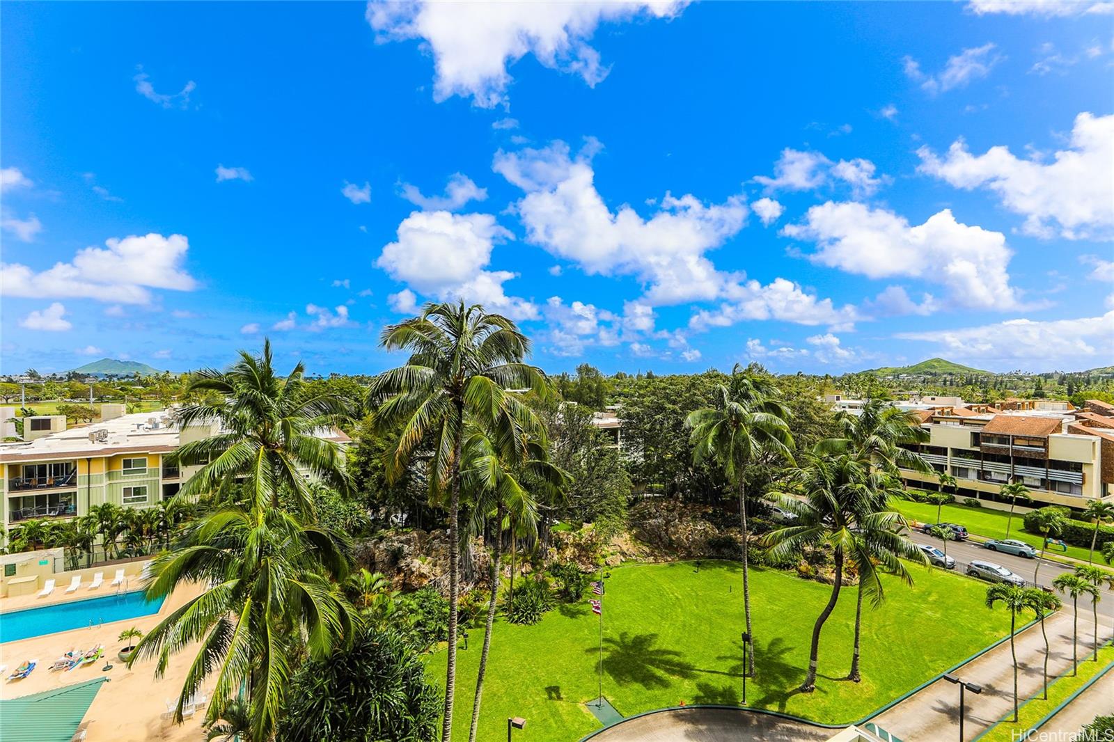 Windward Passage condo # 709, Kailua, Hawaii - photo 4 of 25
