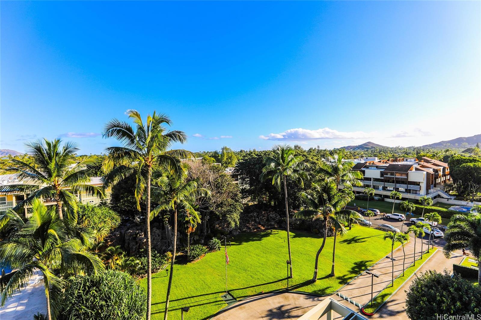 Windward Passage condo # 709, Kailua, Hawaii - photo 5 of 25