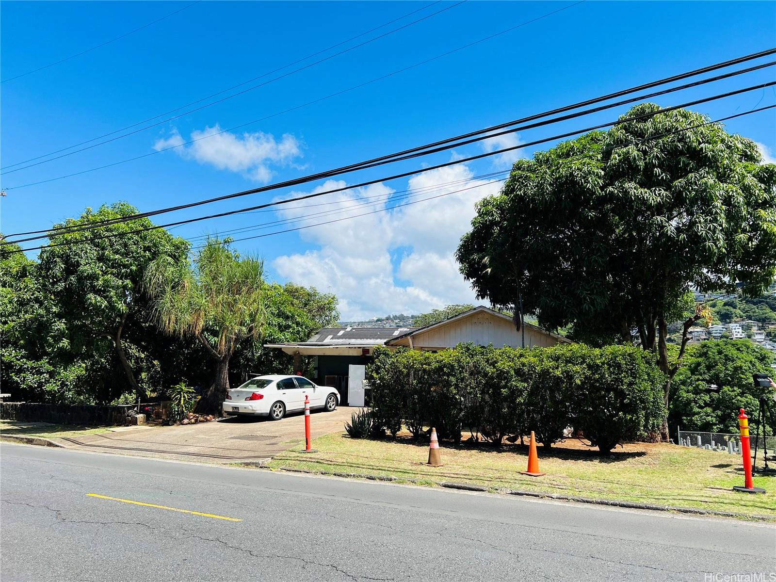 322 Auwaiolimu Street Honolulu - Multi-family - photo 2 of 18