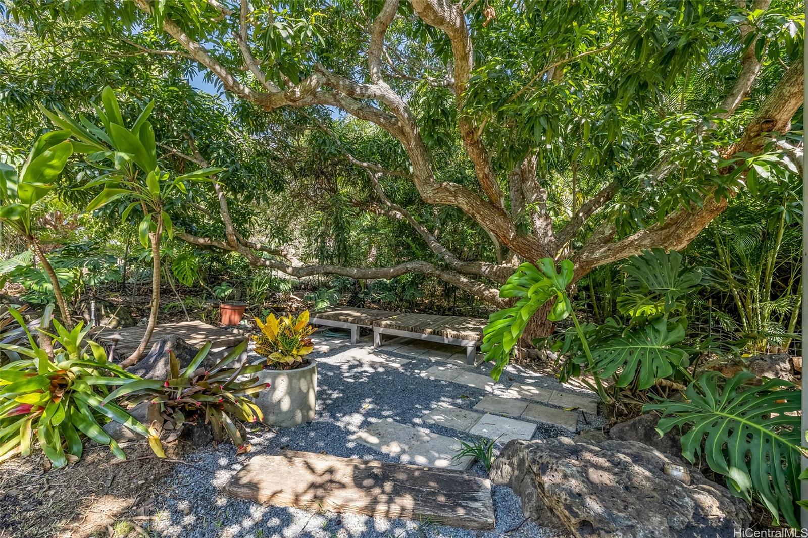 322  Lapa Place Lanikai, Kailua home - photo 23 of 25