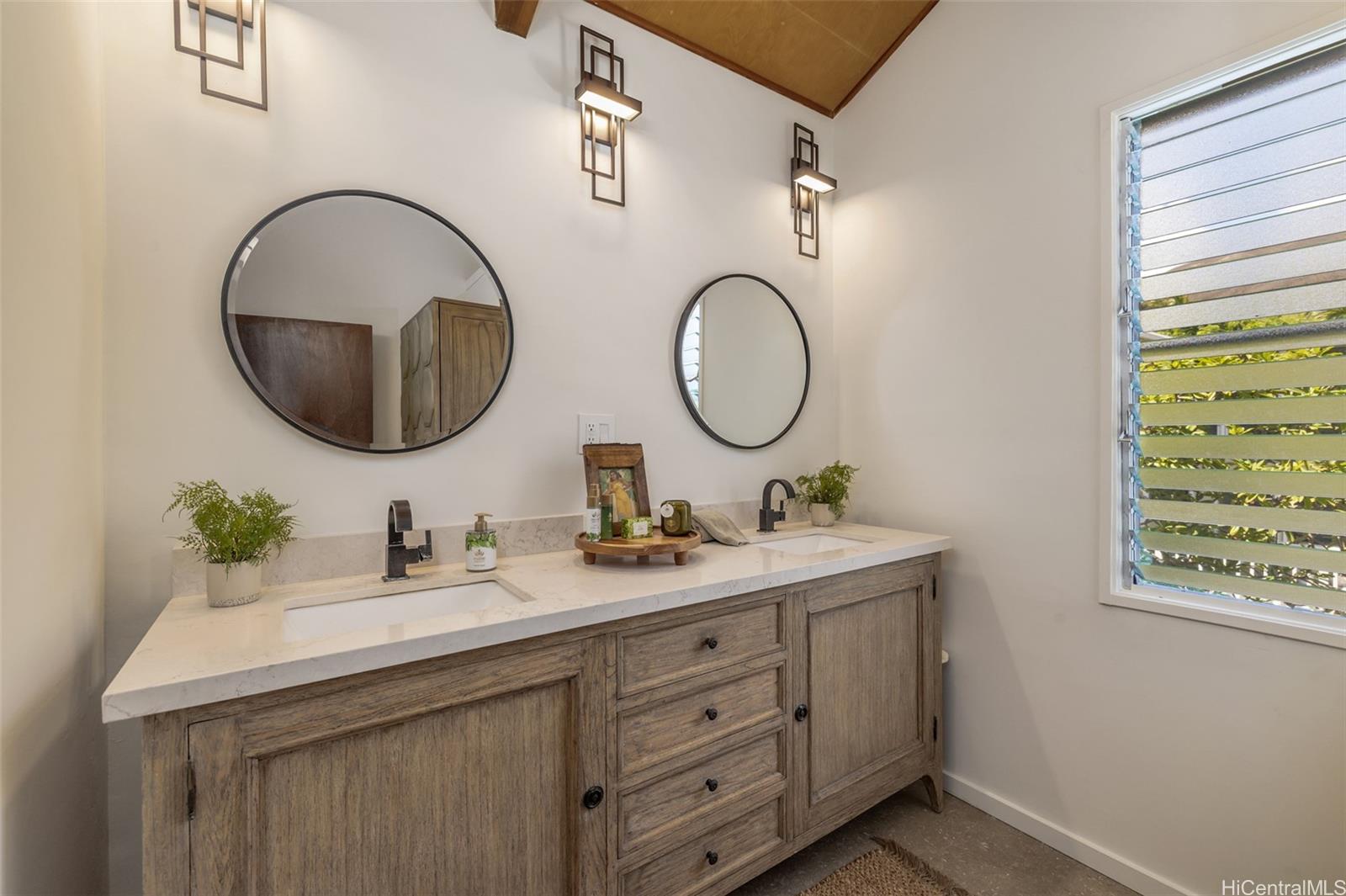 322  Lapa Place Lanikai, Kailua home - photo 8 of 25