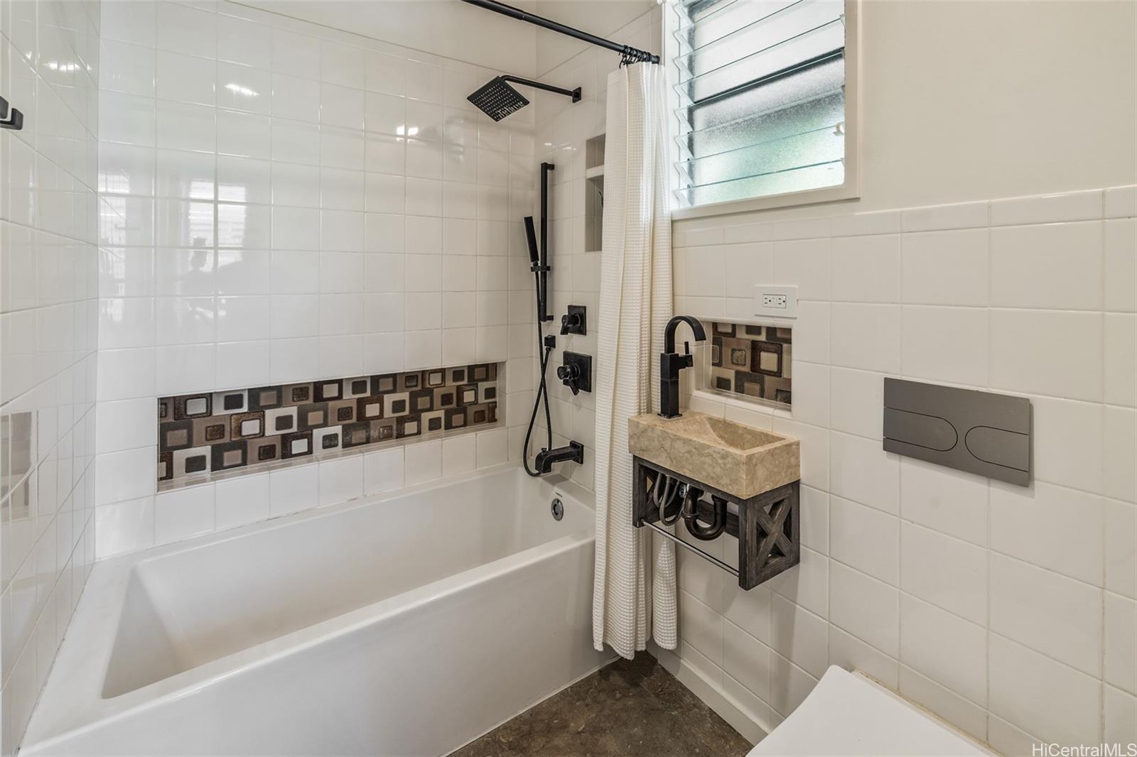 322  Lapa Place Lanikai, Kailua home - photo 9 of 25