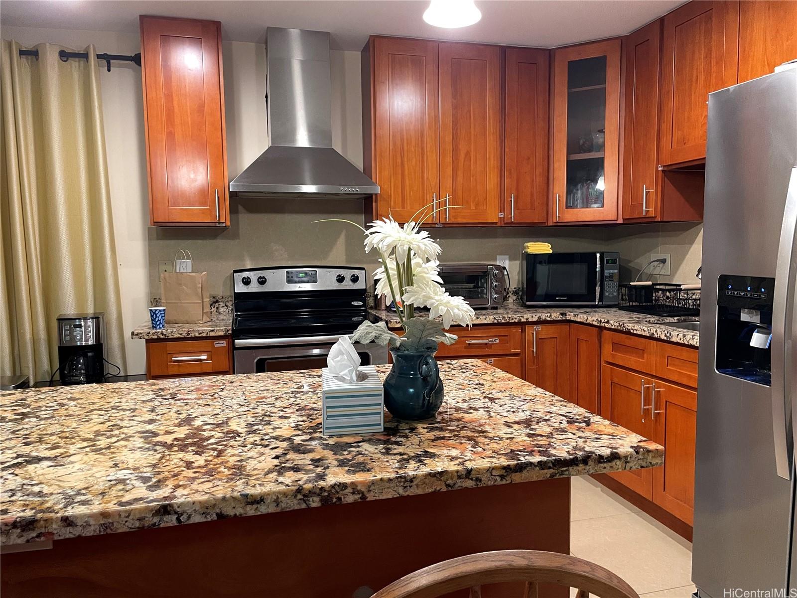 3223 Monsarrat Ave Honolulu - Rental - photo 3 of 12