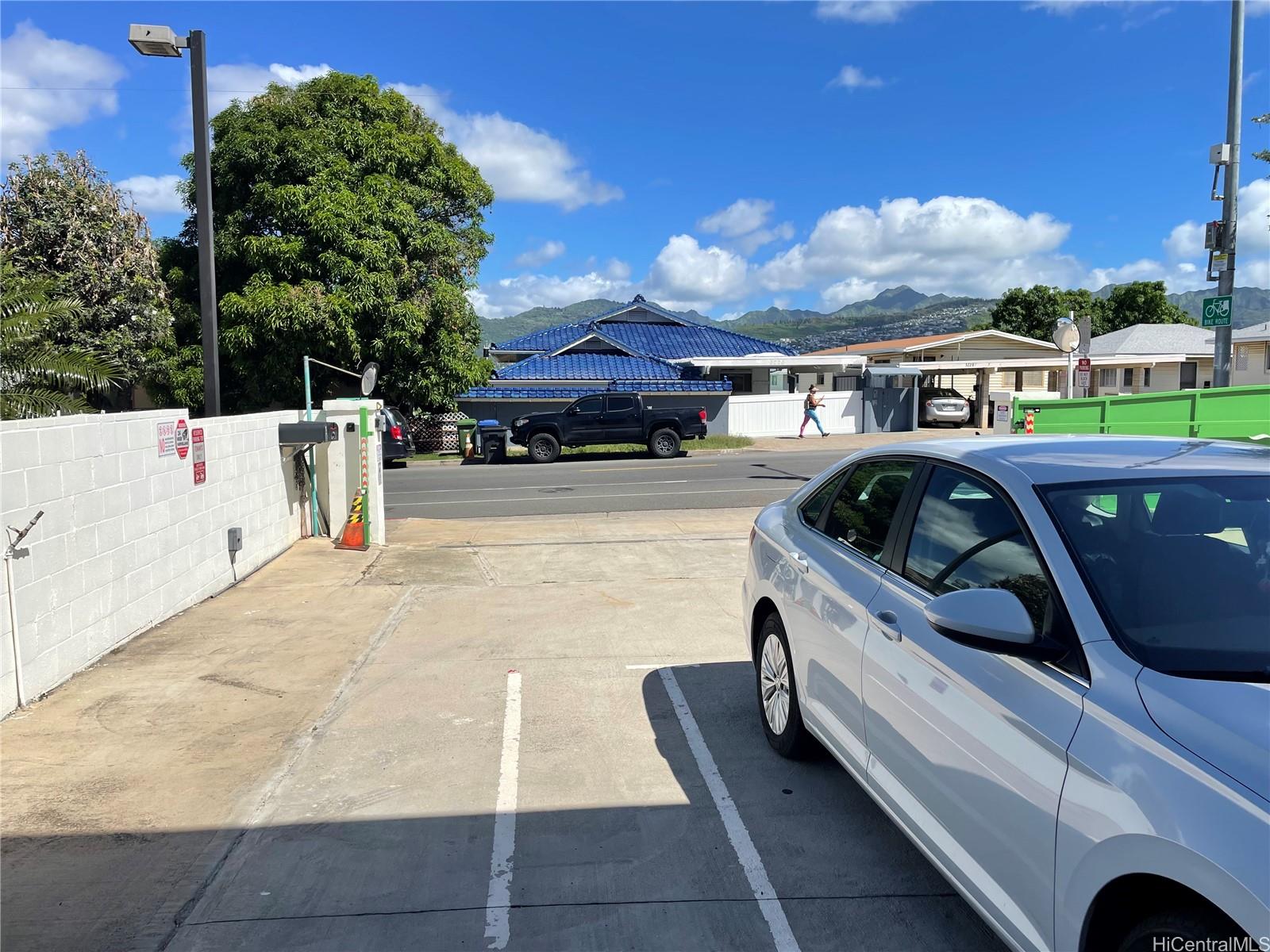 3223 A Monsarrat Ave Honolulu - Rental - photo 9 of 15