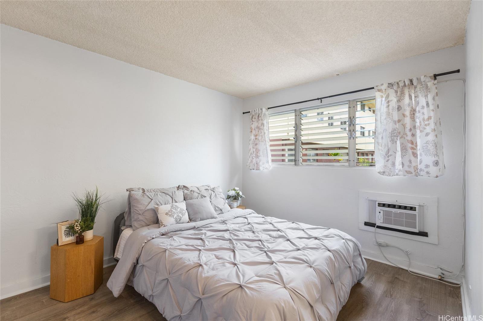 Tropicana Manor-Moanalua condo # 2, Honolulu, Hawaii - photo 12 of 25