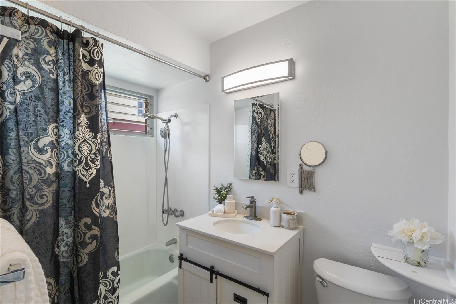 Tropicana Manor-Moanalua condo # 2, Honolulu, Hawaii - photo 13 of 25