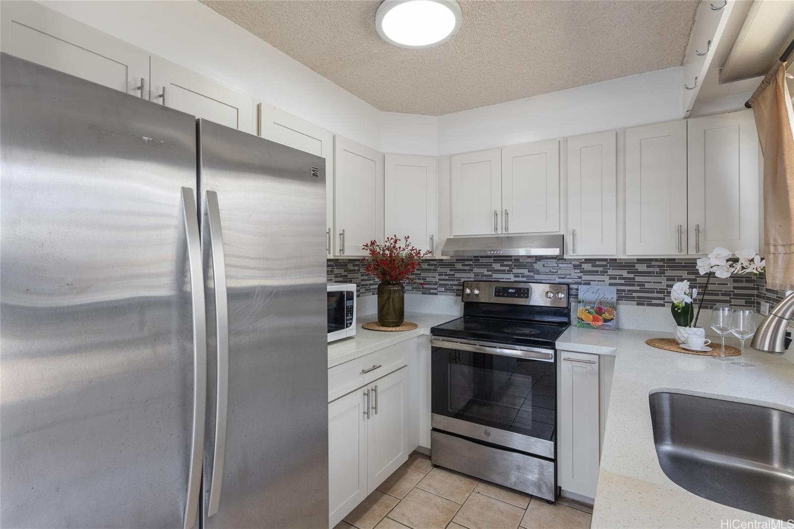 Tropicana Manor-Moanalua condo # 2, Honolulu, Hawaii - photo 5 of 25