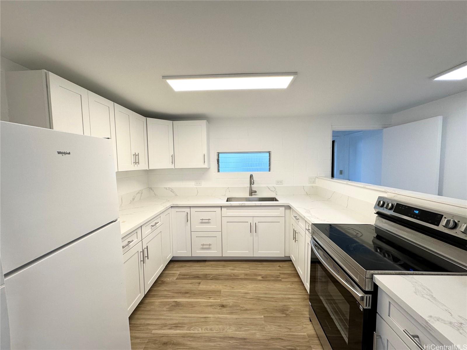 3228 Monsarrat Ave Honolulu - Rental - photo 3 of 25