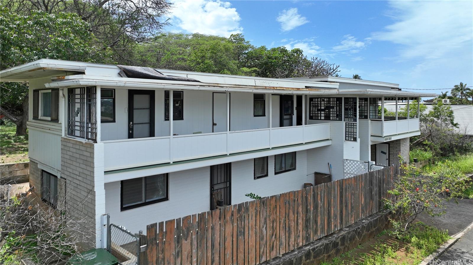 3229  Collins Street Kapahulu, Diamond Head home - photo 2 of 18