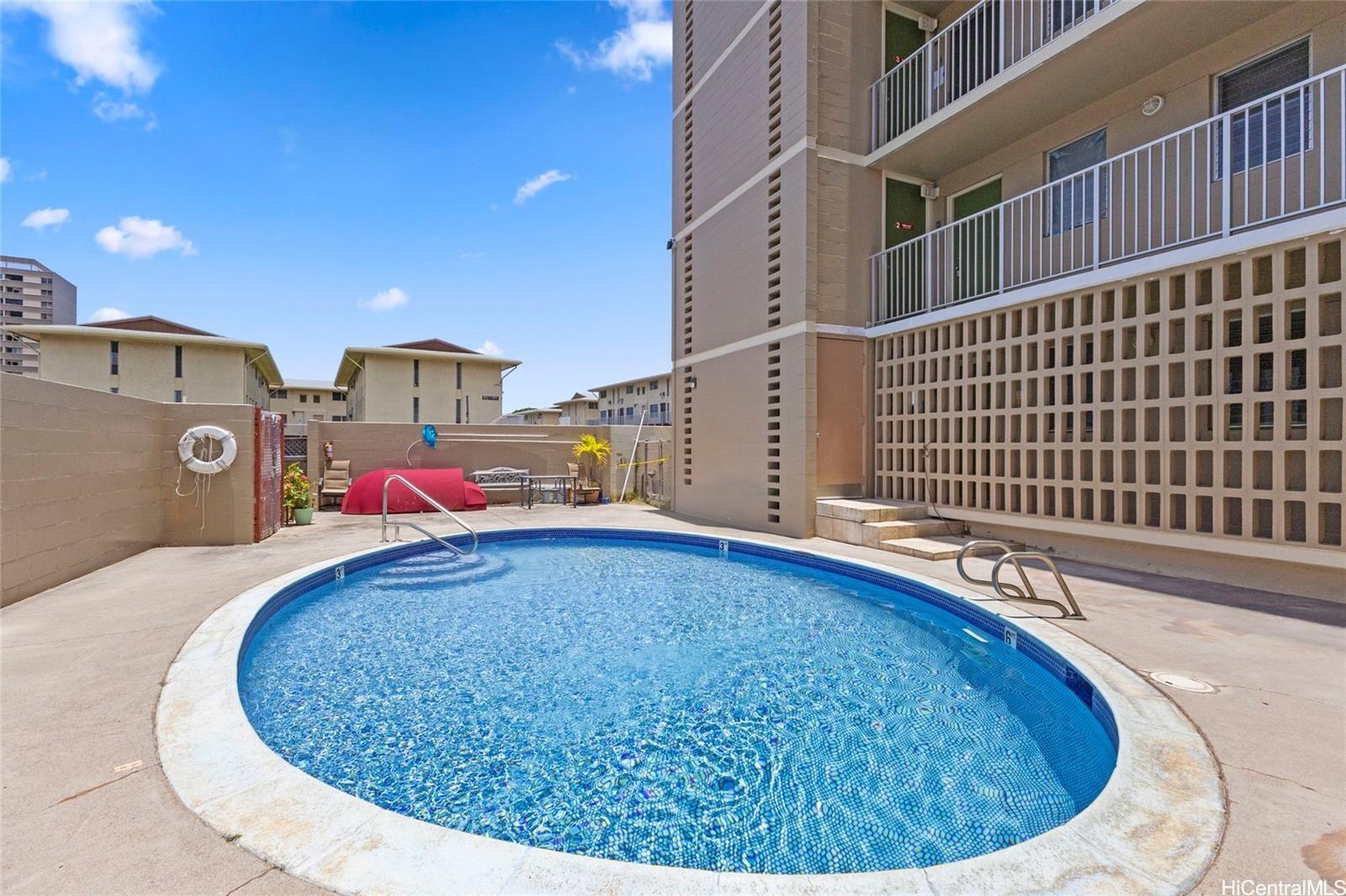 Lakeside Coronet condo # 402, Honolulu, Hawaii - photo 11 of 15