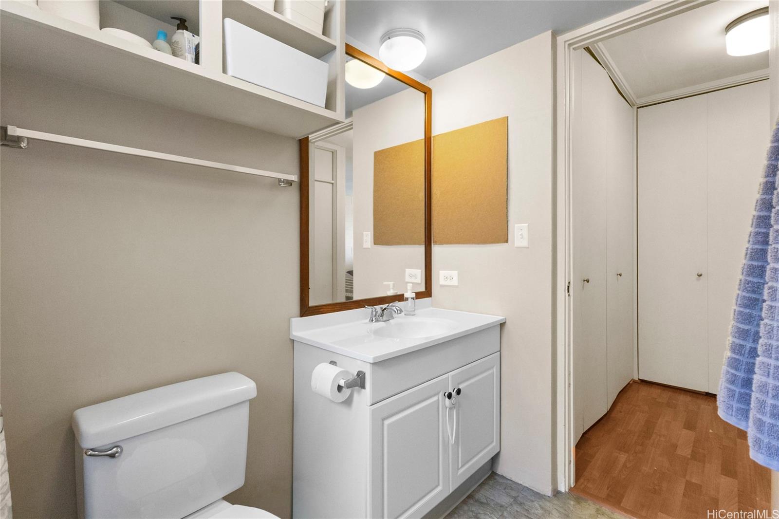 Lakeside Coronet condo # 402, Honolulu, Hawaii - photo 12 of 22