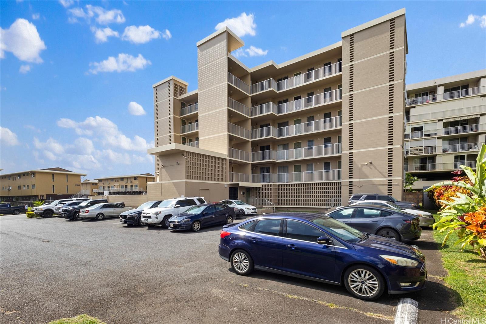 Lakeside Coronet condo # 402, Honolulu, Hawaii - photo 21 of 22