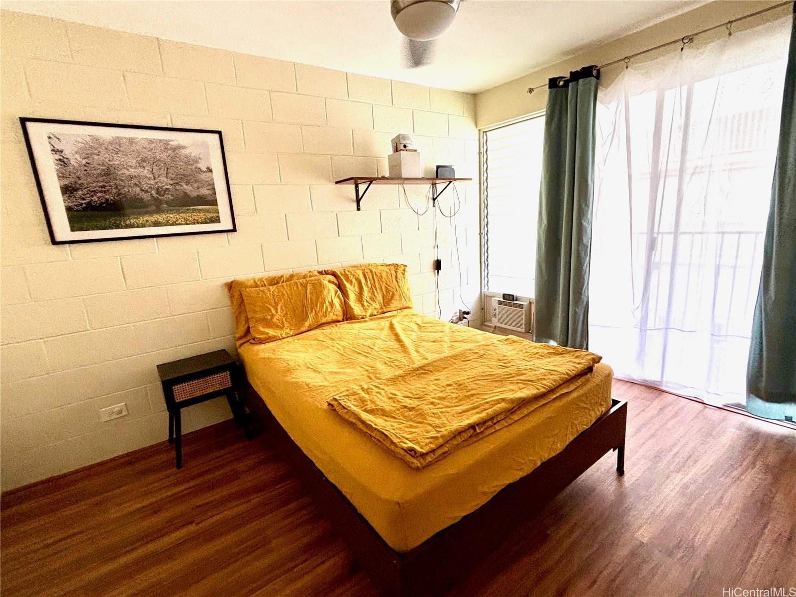 Lakeside Coronet condo # 402, Honolulu, Hawaii - photo 8 of 16