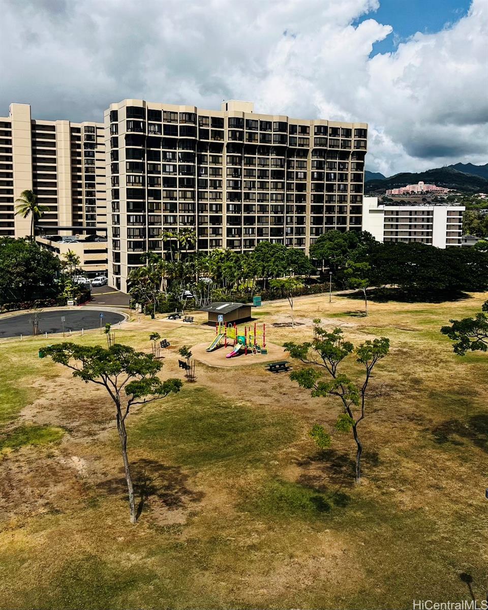 Lakeside Coronet condo # 601, Honolulu, Hawaii - photo 13 of 18