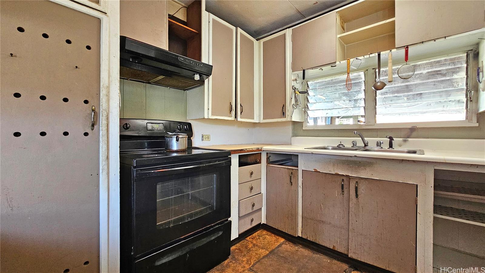 3237  Olu Street Kapahulu, Diamond Head home - photo 19 of 19