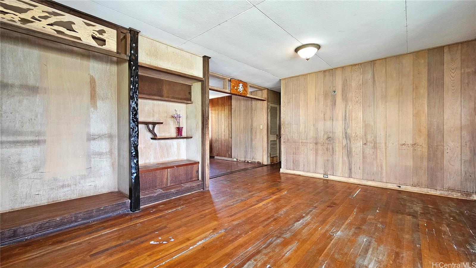 3237  Olu Street Kapahulu, Diamond Head home - photo 4 of 19