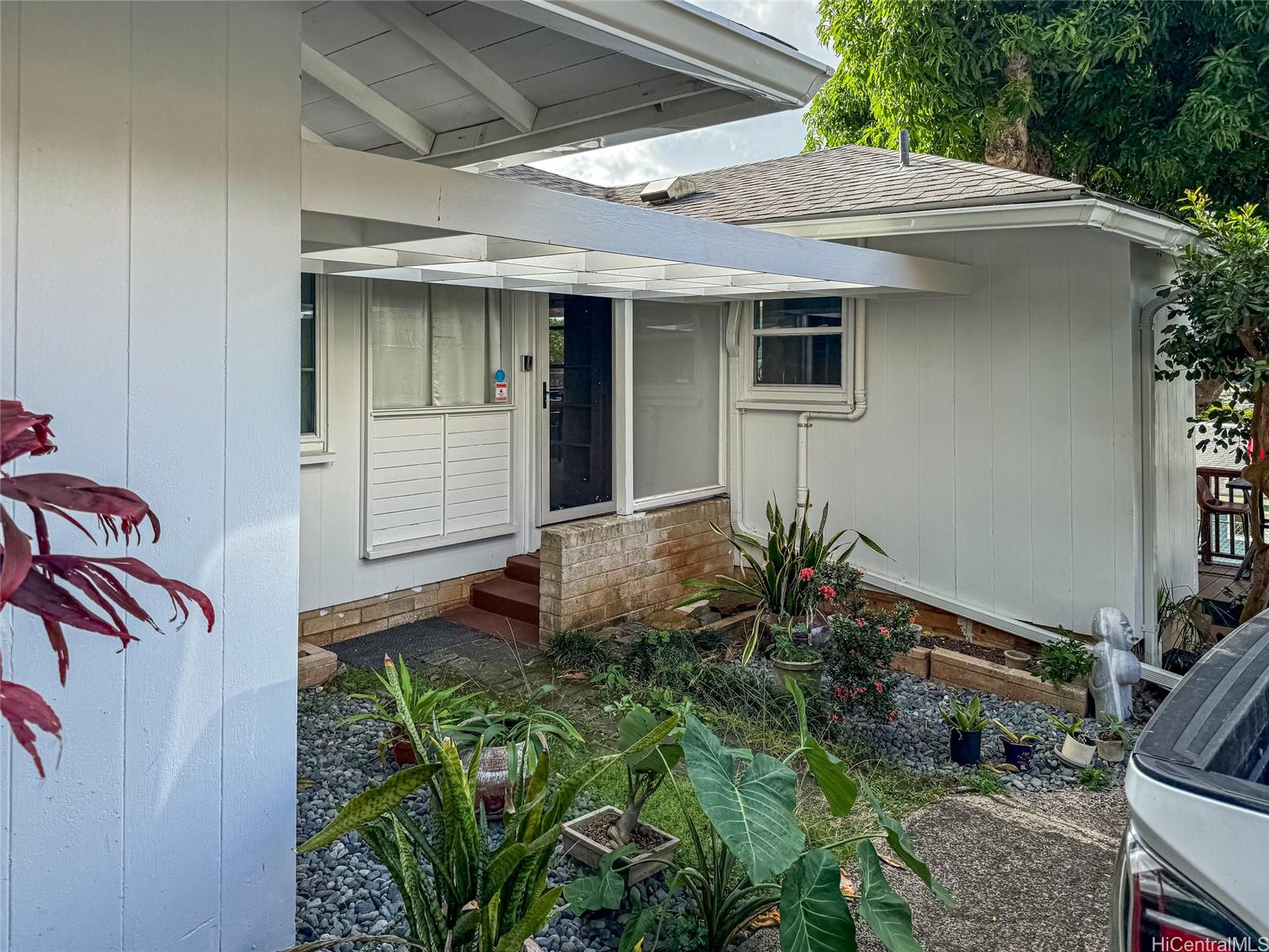 3238 Alani Dr Honolulu - Rental - photo 2 of 23