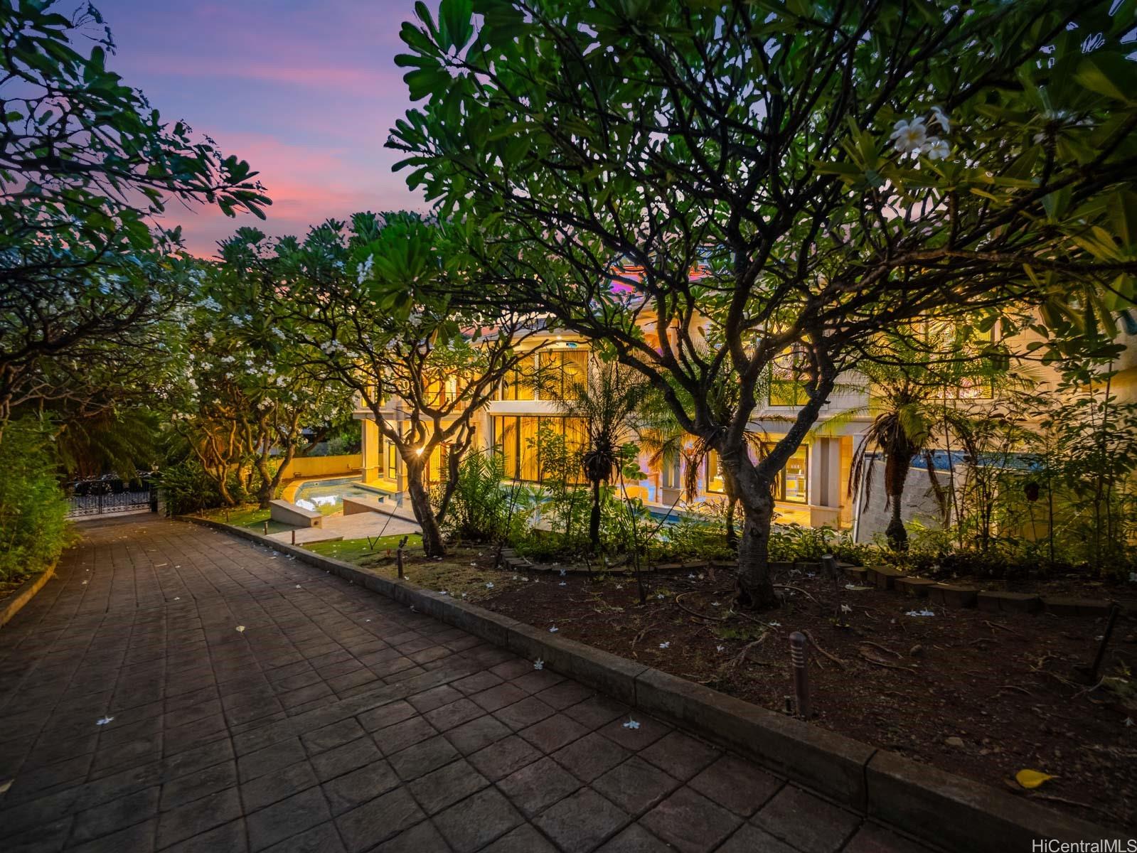 3239  Noela Drive Diamond Head, Diamond Head home - photo 3 of 25