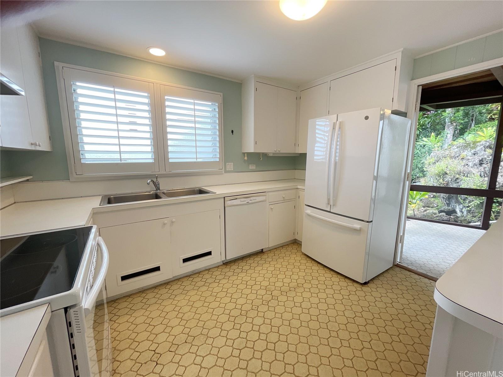 3246 Huelani Drive Honolulu - Rental - photo 13 of 25