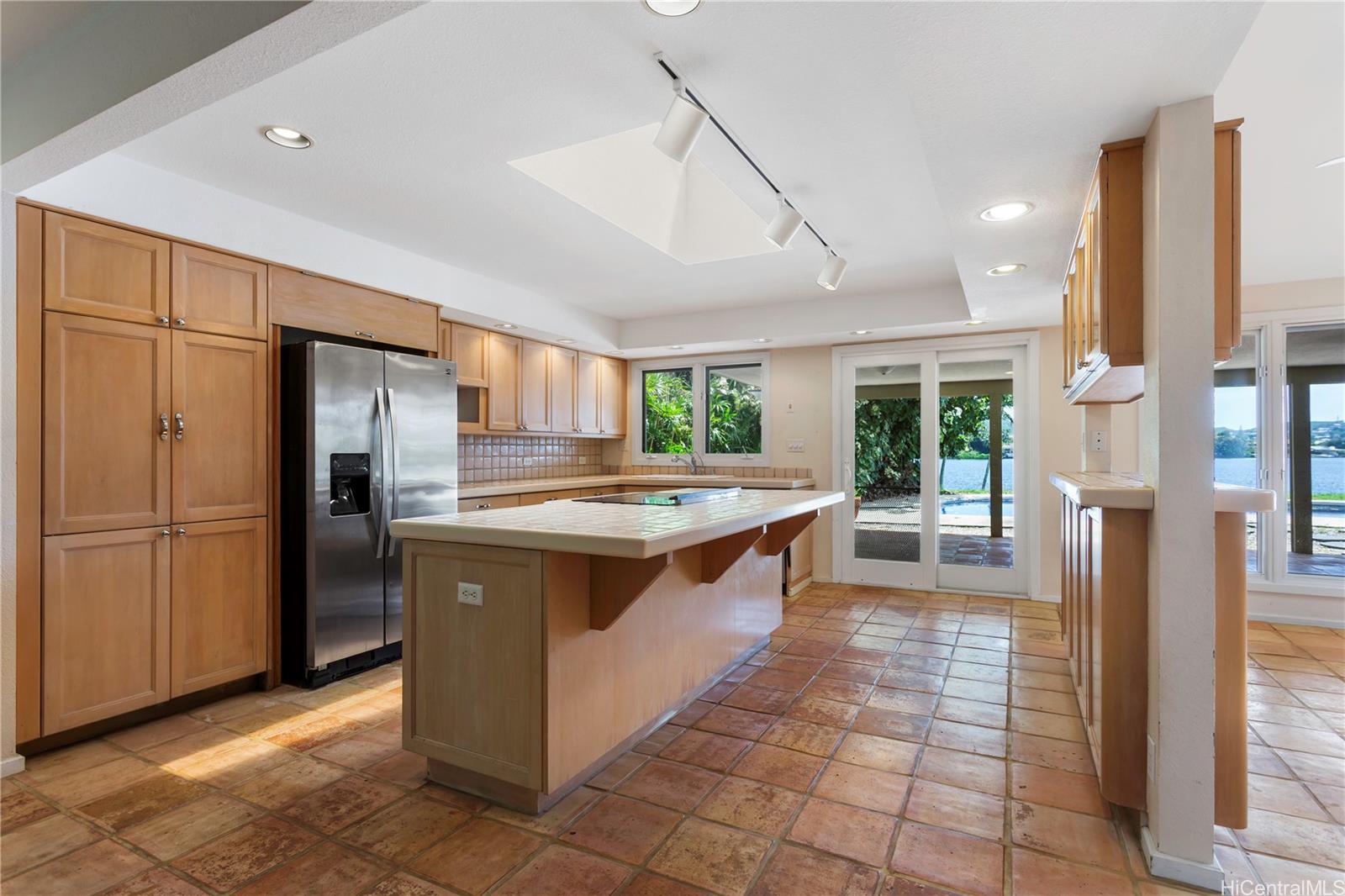 325  Hamakua Dr Enchanted Lake, Kailua home - photo 6 of 15