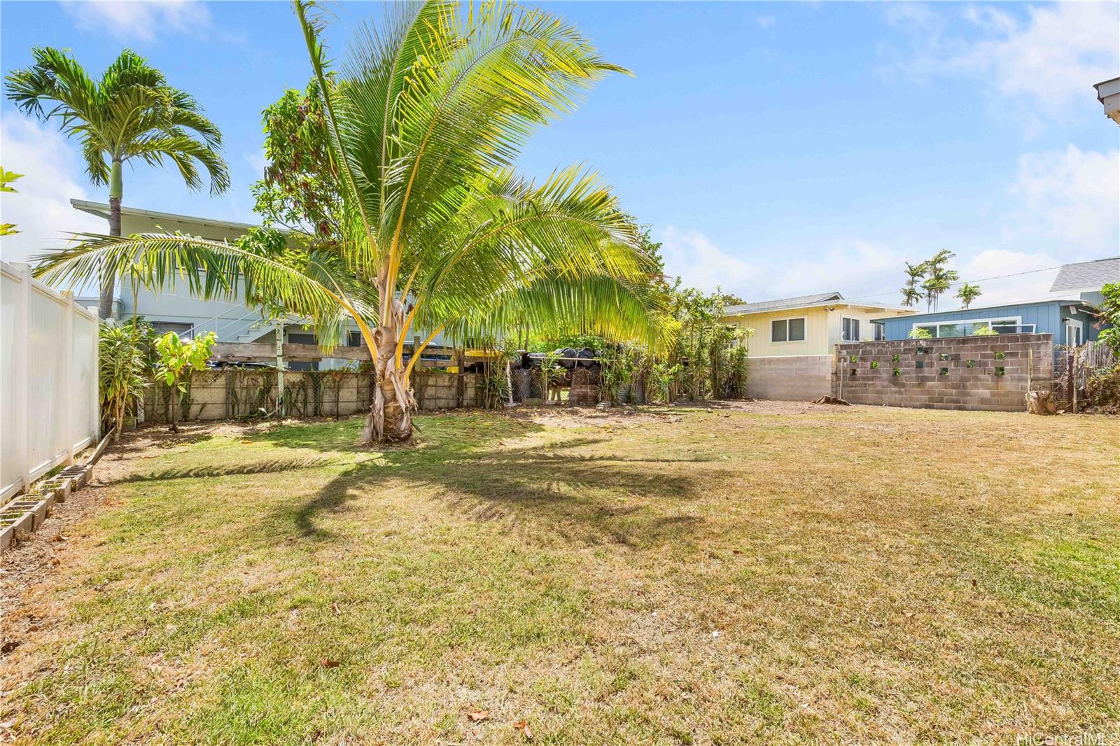 325  Olomana Street Coconut Grove, Kailua home - photo 15 of 25