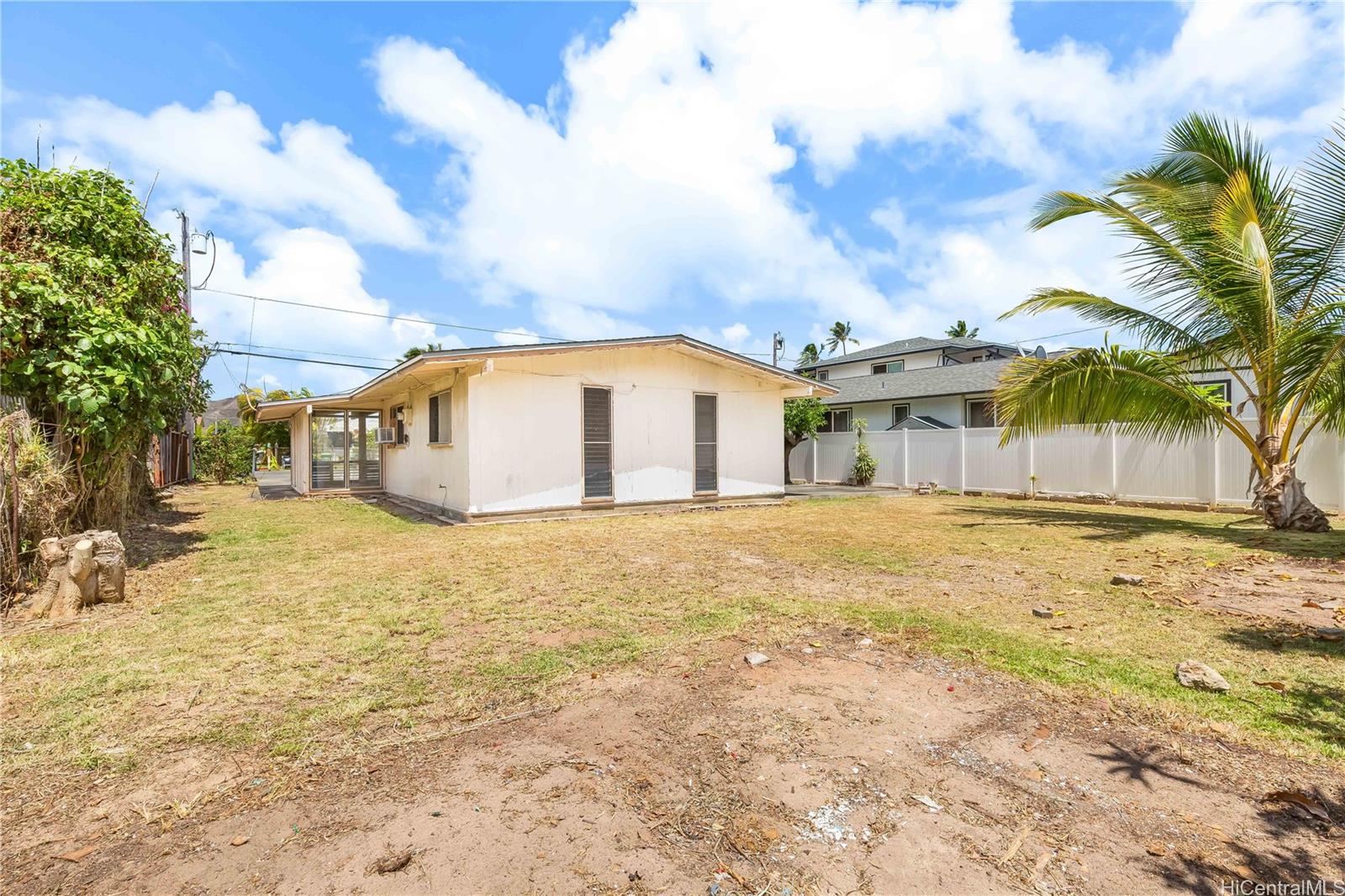 325  Olomana Street Coconut Grove, Kailua home - photo 17 of 25