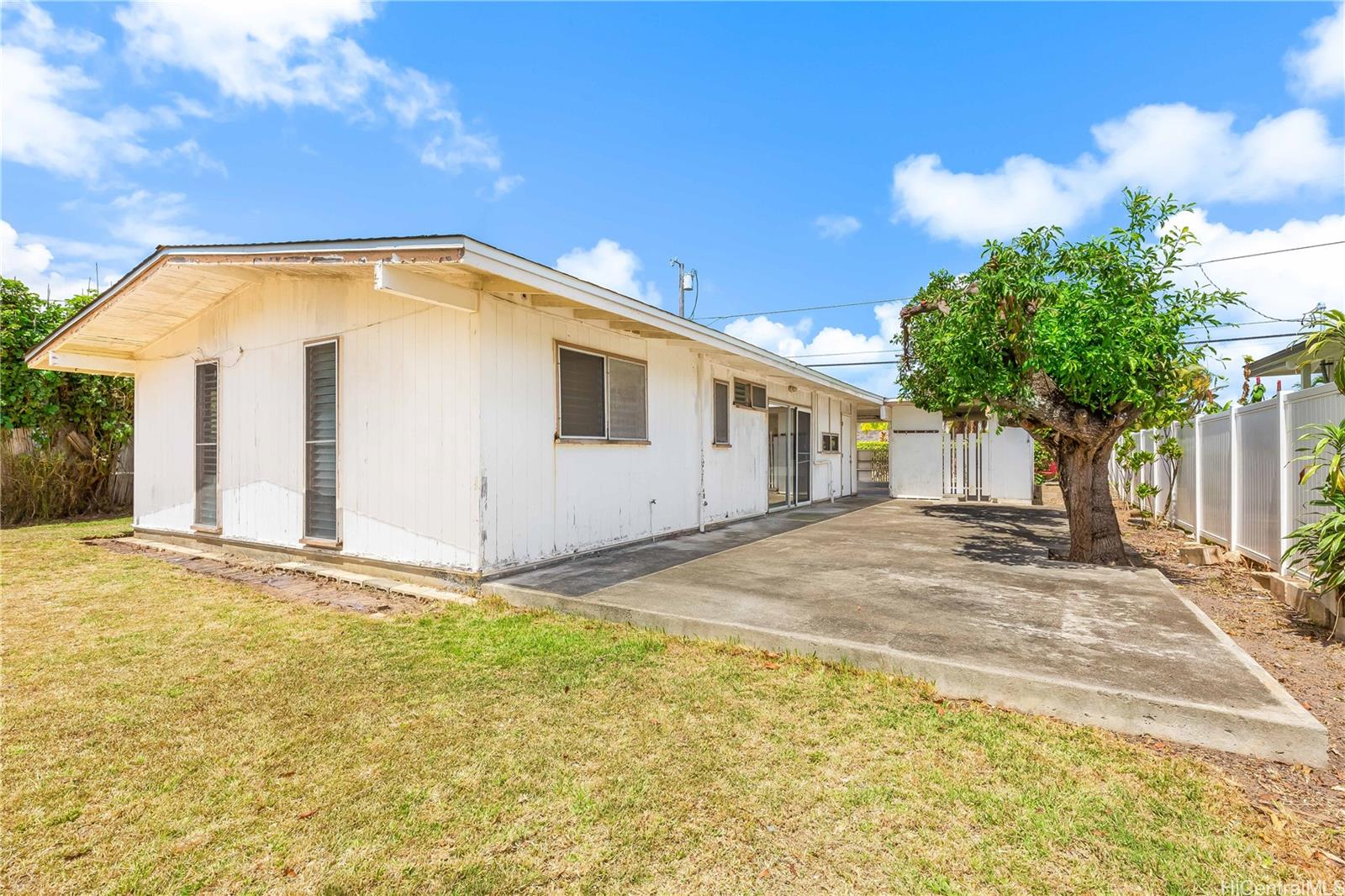 325  Olomana Street Coconut Grove, Kailua home - photo 19 of 25