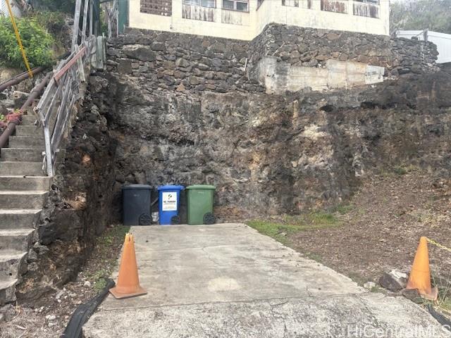 3250  Hoanoho Place Palolo, Diamond Head home - photo 2 of 2