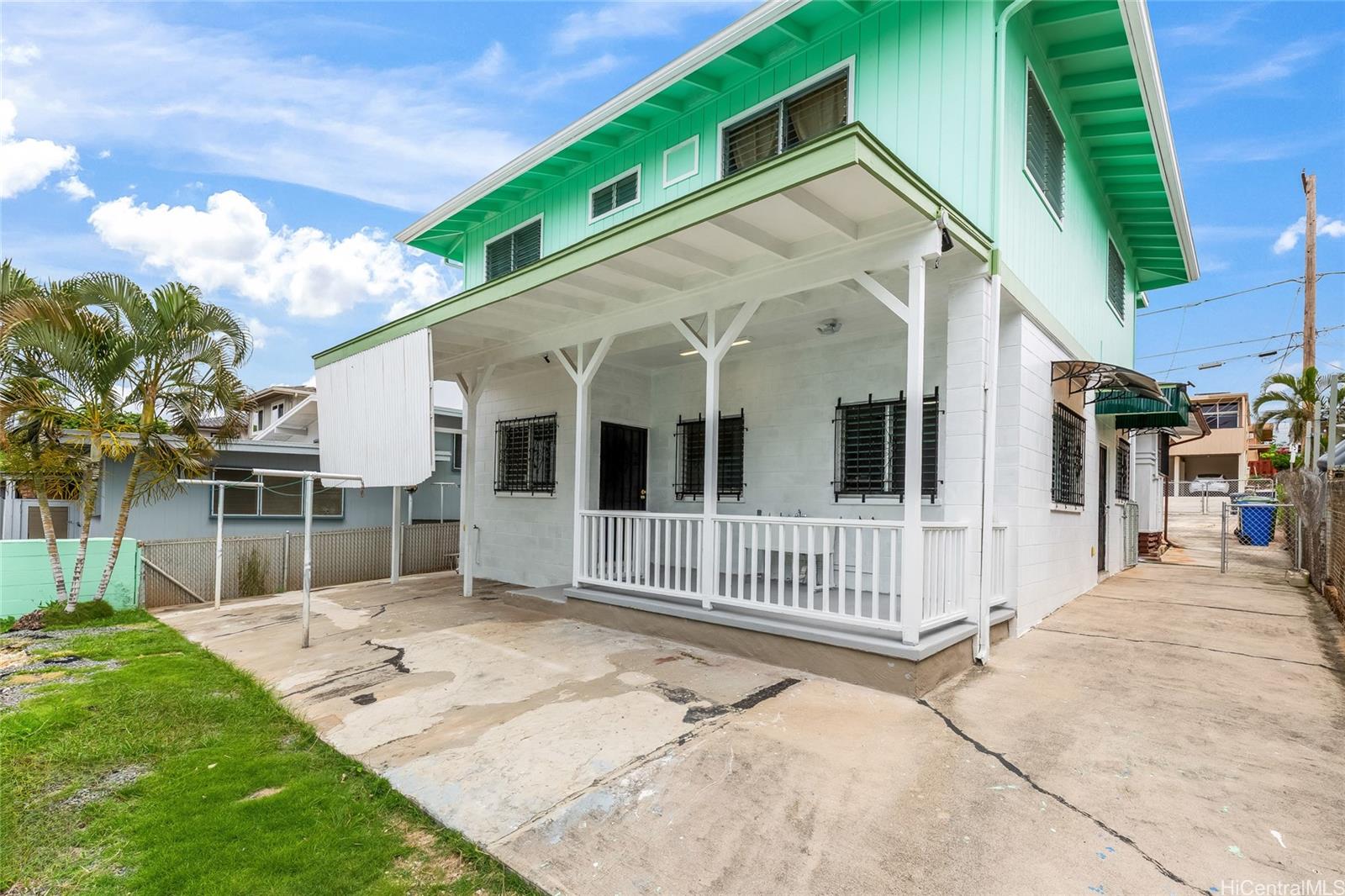 3261  Paliuli Street Kapahulu, Diamond Head home - photo 2 of 25