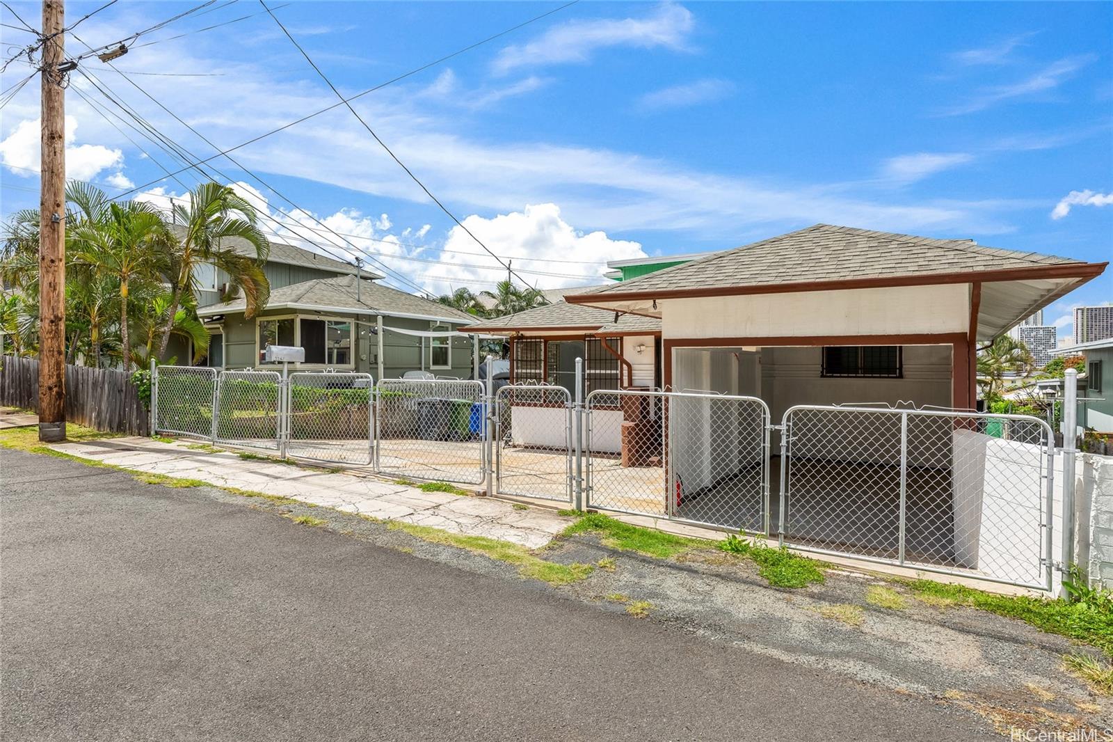 3261  Paliuli Street Kapahulu, Diamond Head home - photo 23 of 25