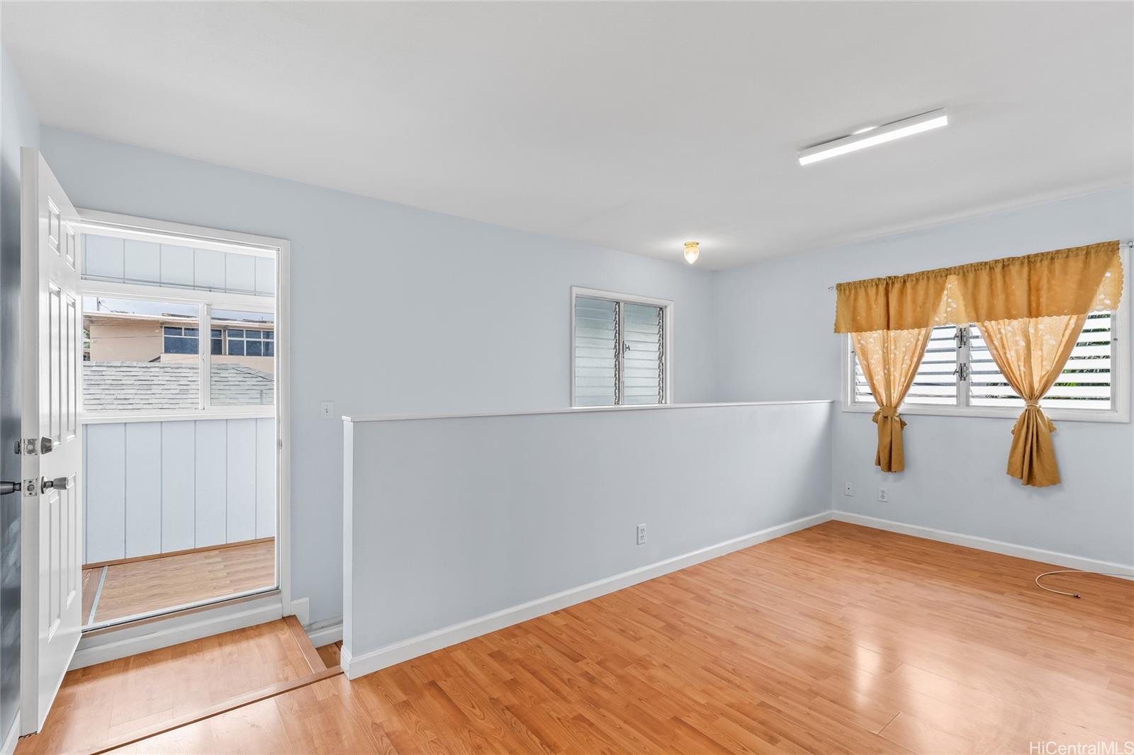 3261  Paliuli Street Kapahulu, Diamond Head home - photo 7 of 25