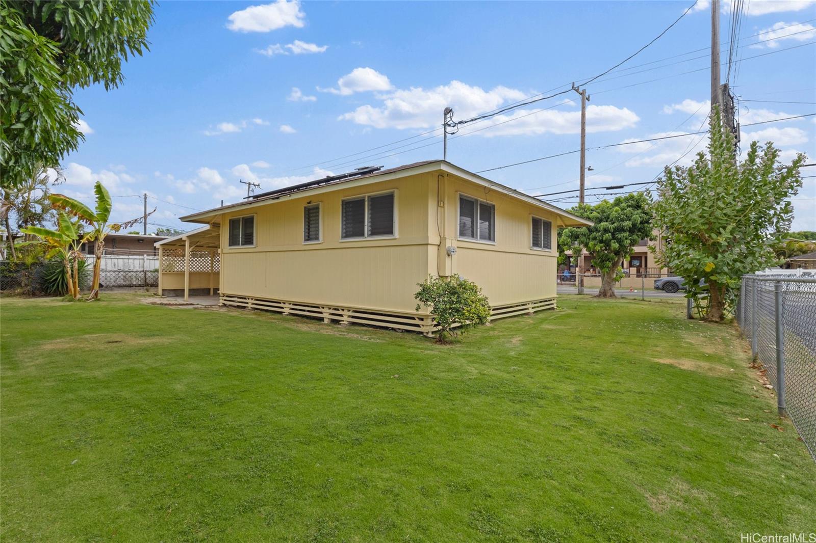 327  Kihapai Street Coconut Grove, Kailua home - photo 2 of 24