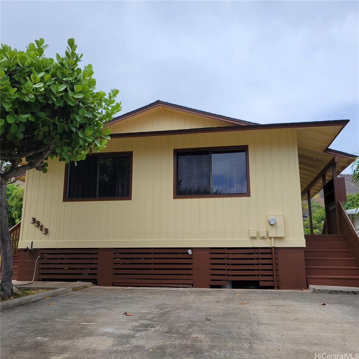 Honolulu Rent All Sign 3313 Kaunaoa Street Honolulu - Hawaii Rental