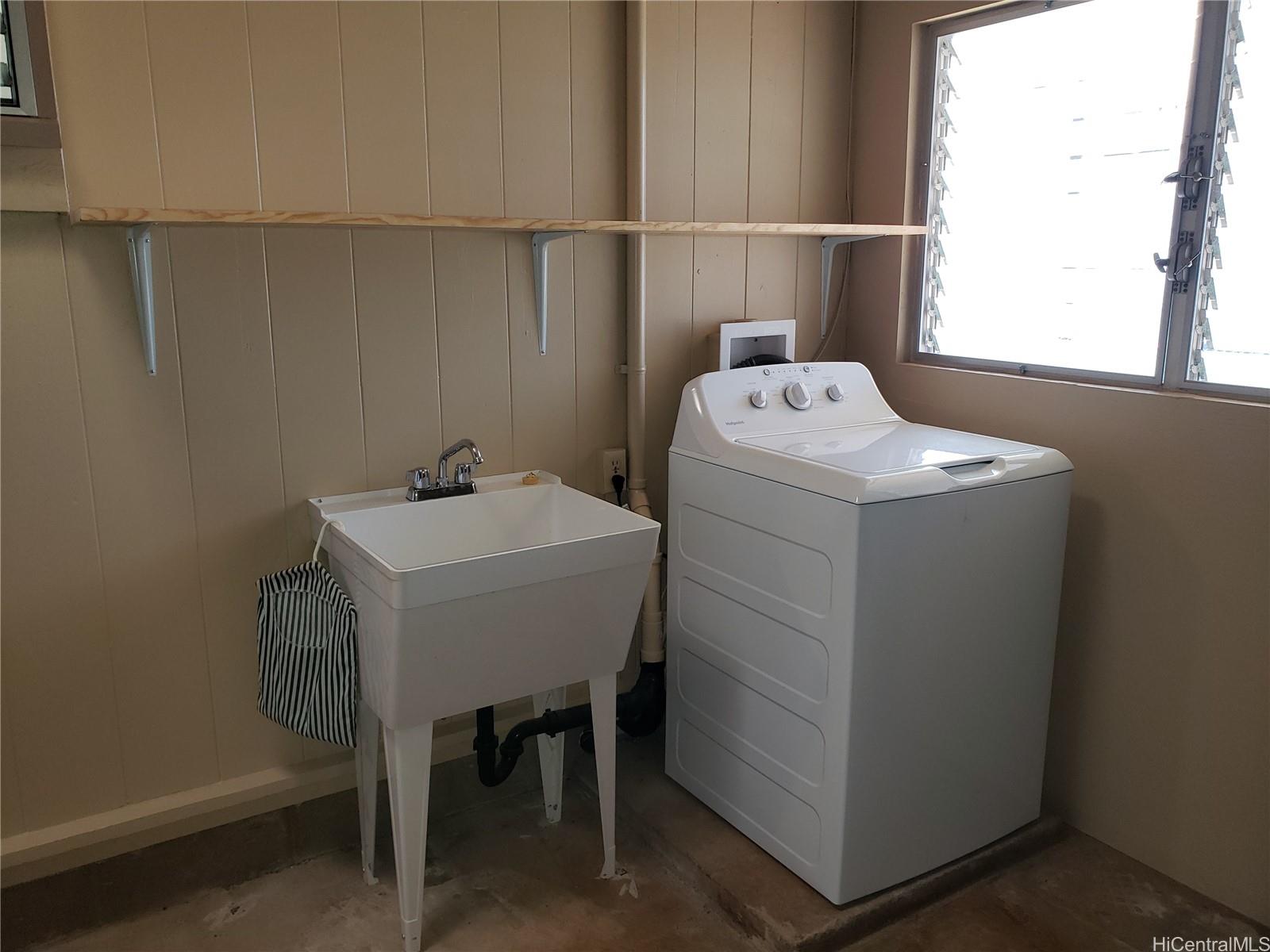 3315 Manoa Road Honolulu - Rental - photo 13 of 17