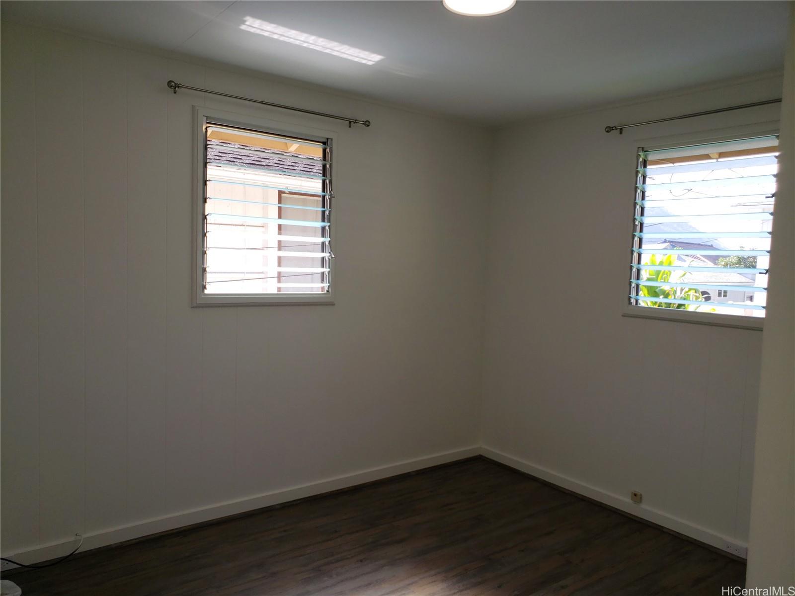 3315 Manoa Road Honolulu - Rental - photo 7 of 17