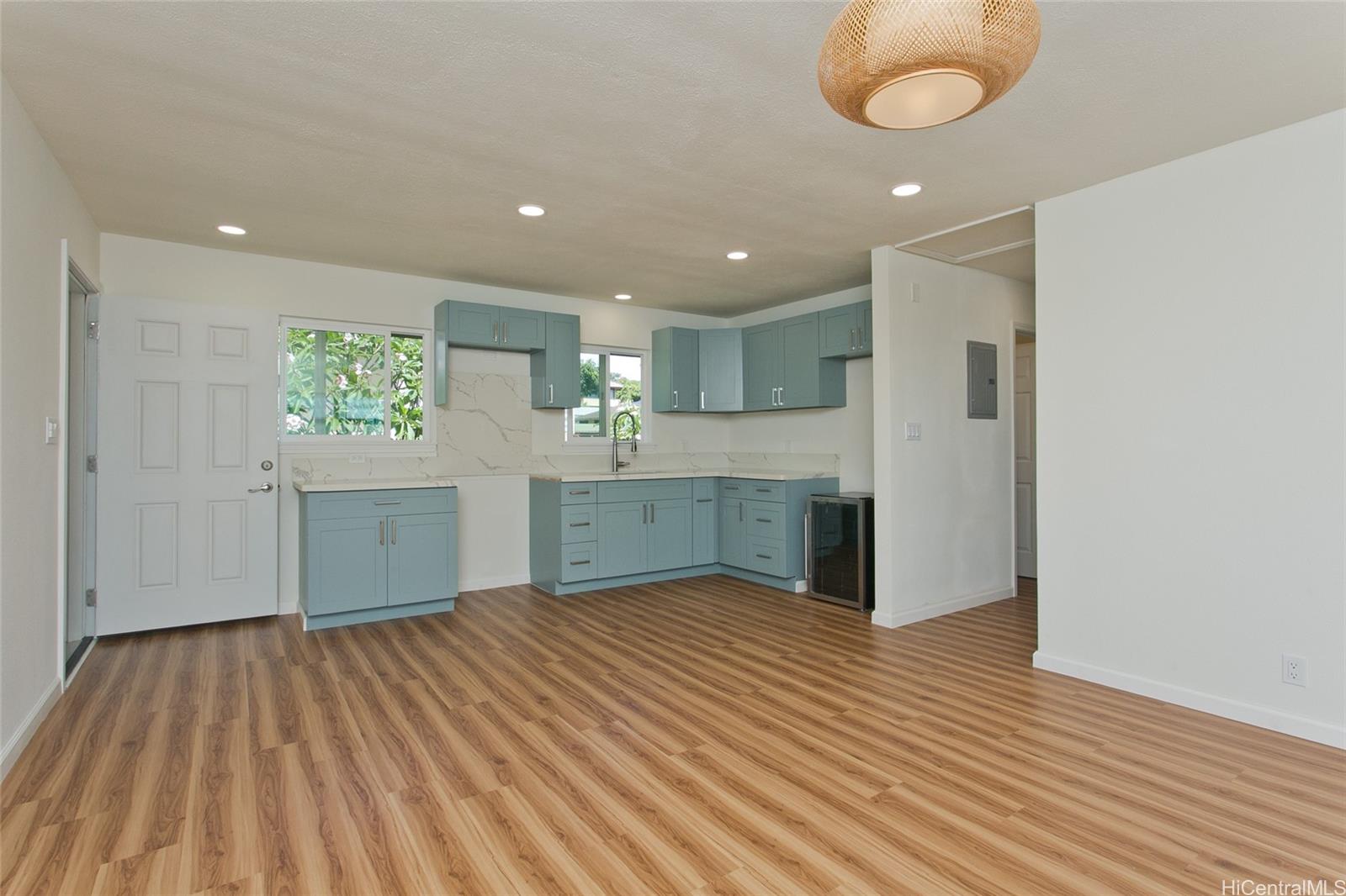 3317  Catherine Street Kapahulu, Diamond Head home - photo 12 of 24